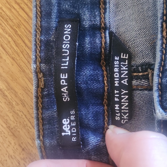 Lee Riders shape illusions - Picture 4 of 10